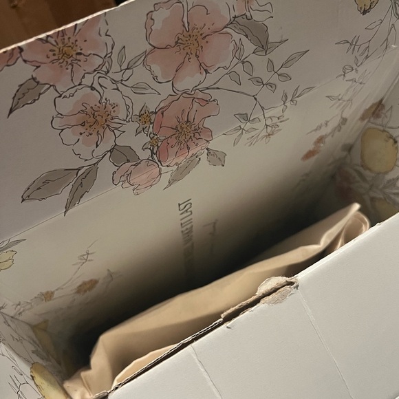 Gaala Paris Backless Valentina Dress in Deep Green - Picture 5 of 11